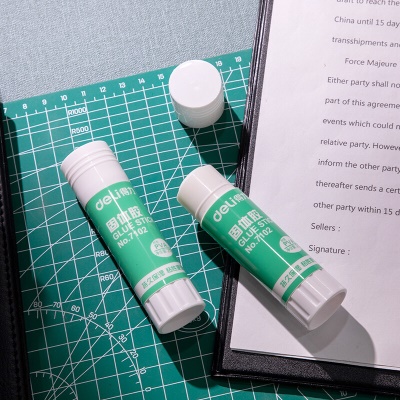 得力(deli)21g高粘度PVA固体胶水/胶棒 快干耐用便携 学习生活手工DIY 12支/盒 办公用品 7102