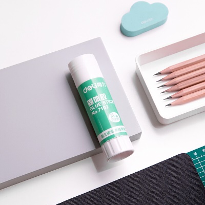 得力(deli)21g高粘度PVA固体胶水/胶棒 快干耐用便携 学习生活手工DIY 12支/盒 办公用品 7102