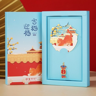 故宫文化   宫猫迎福金属书签  学生用品送同学送闺蜜送老师生日礼物  故宫博物院官方 戏雪款