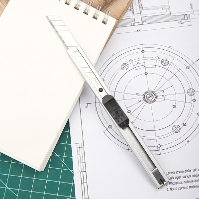 得力(deli)小号薄款金属外壳办公家用美工刀/裁纸刀 办公用品 2053